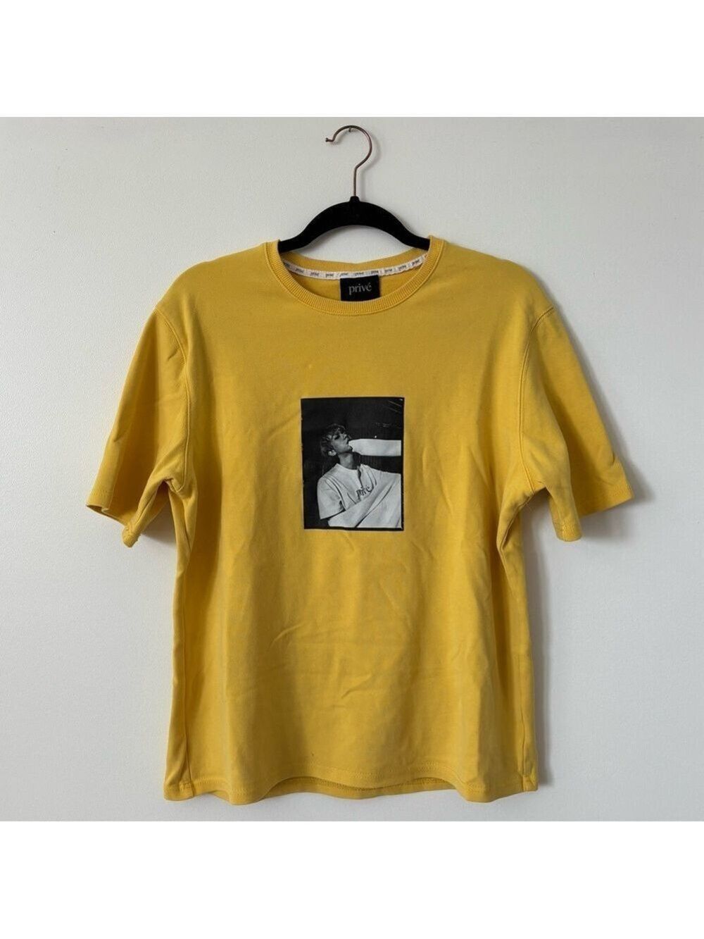Privé Graphic Crew Neck Tee
